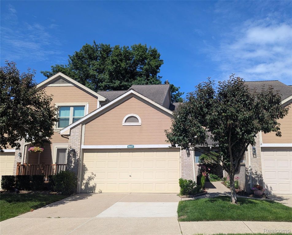 9327 Eastwind Drive 6, Livonia, MI 48150