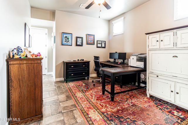 524 S Festival Drive, El Paso, TX 79912