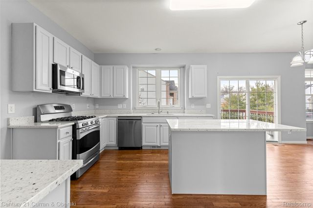 6900 Lakeway Street, Ypsilanti, MI 48197