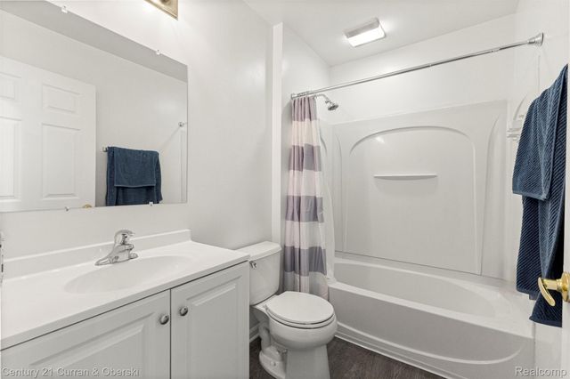 6900 Lakeway Street, Ypsilanti, MI 48197