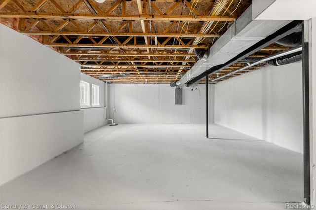 6900 Lakeway Street, Ypsilanti, MI 48197