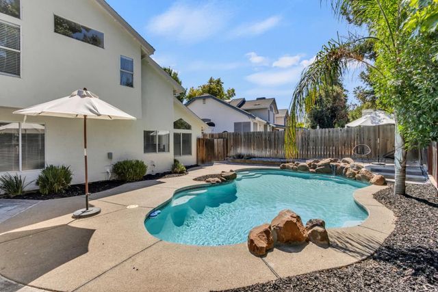 8525 Sutter Creek Way, Antelope, CA 95843