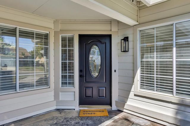 8525 Sutter Creek Way, Antelope, CA 95843