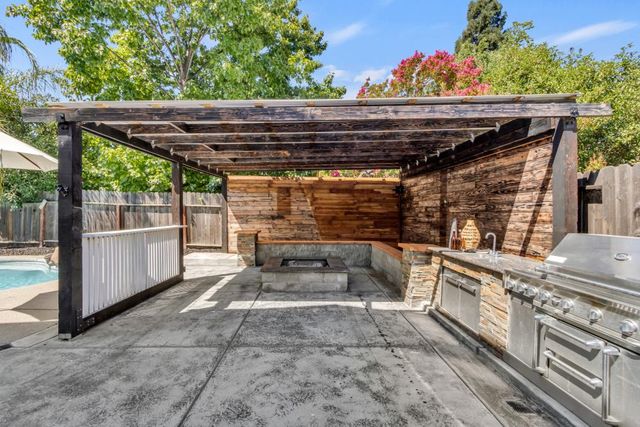 8525 Sutter Creek Way, Antelope, CA 95843