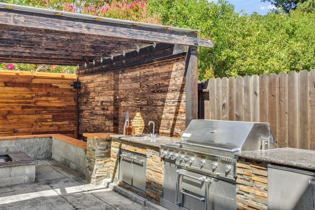 8525 Sutter Creek Way, Antelope, CA 95843