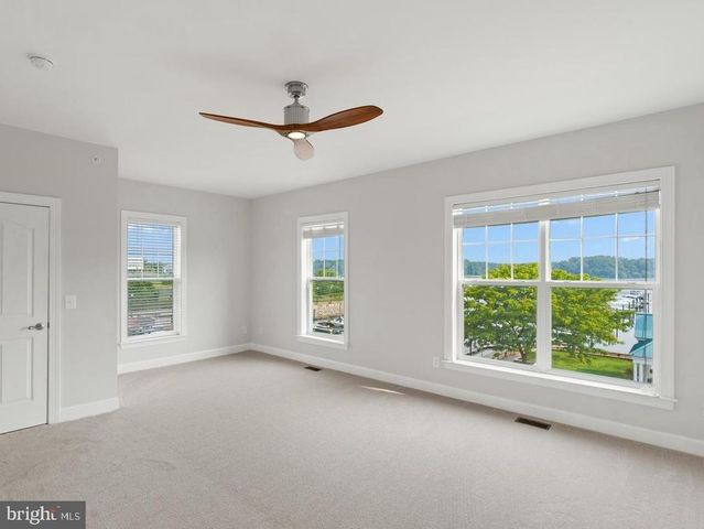 572 MARINA LANDING, Woodbridge, VA 22191