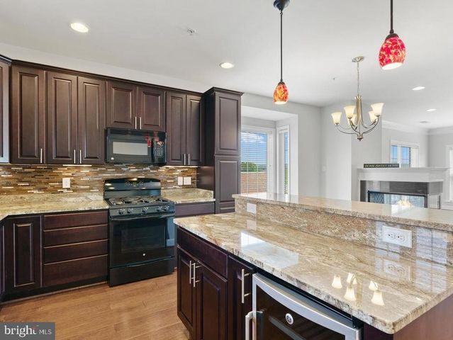 572 MARINA LANDING, Woodbridge, VA 22191