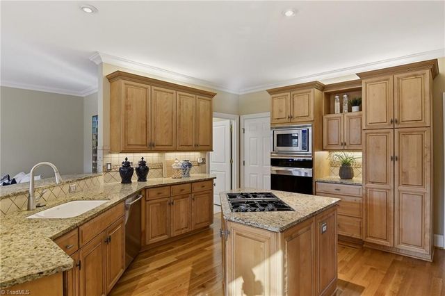 125 Maple Shade Court, Winston-salem, NC 27106