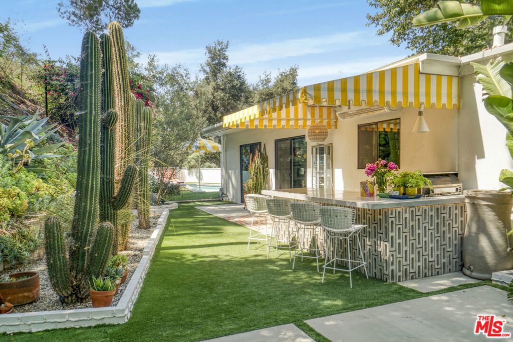 3560 Mandeville Canyon Road, Los Angeles, CA 90049 — photo 2