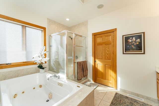 8594 Gossman Lane NW, Rochester, MN 55901