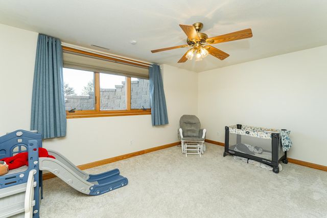 8594 Gossman Lane NW, Rochester, MN 55901