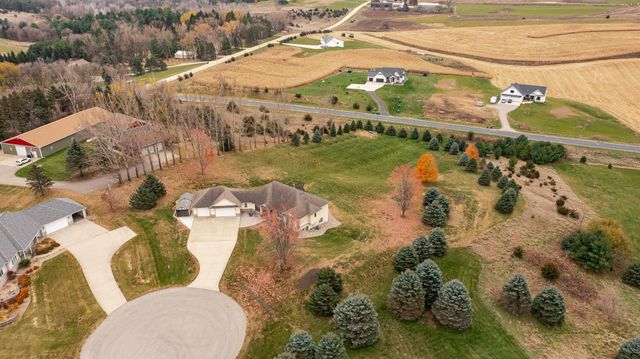 8594 Gossman Lane NW, Rochester, MN 55901