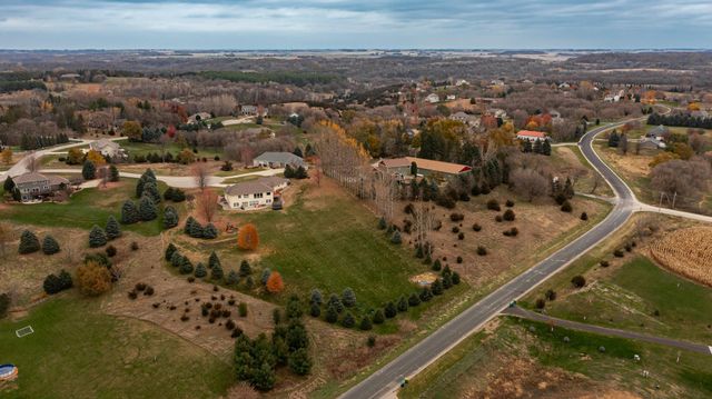 8594 Gossman Lane NW, Rochester, MN 55901