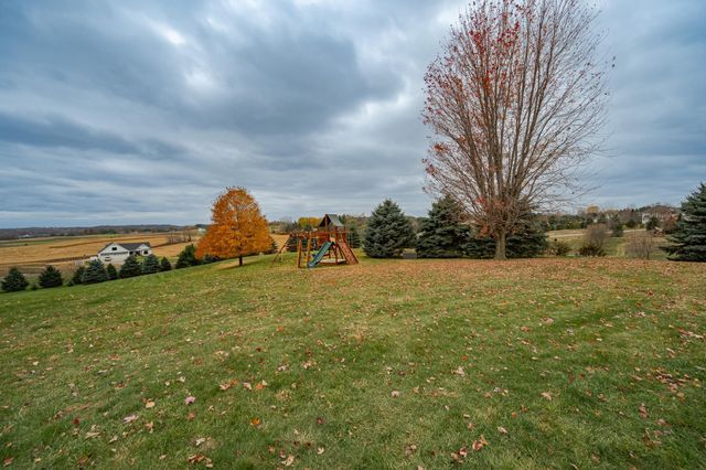 8594 Gossman Lane NW, Rochester, MN 55901