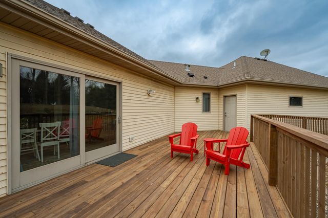 8594 Gossman Lane NW, Rochester, MN 55901