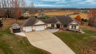 8594 Gossman Lane NW, Rochester, MN 55901