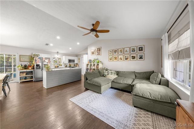 2020 E Newhaven Street, Inverness, FL 34453