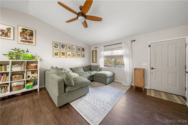 2020 E Newhaven Street, Inverness, FL 34453