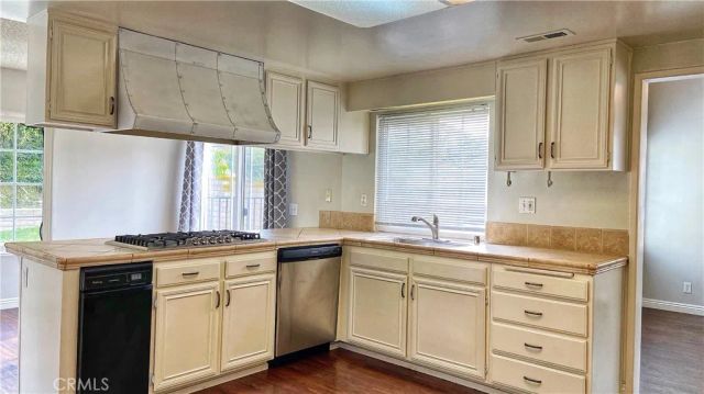 1830 N Fairgreen, Fullerton, CA 92833