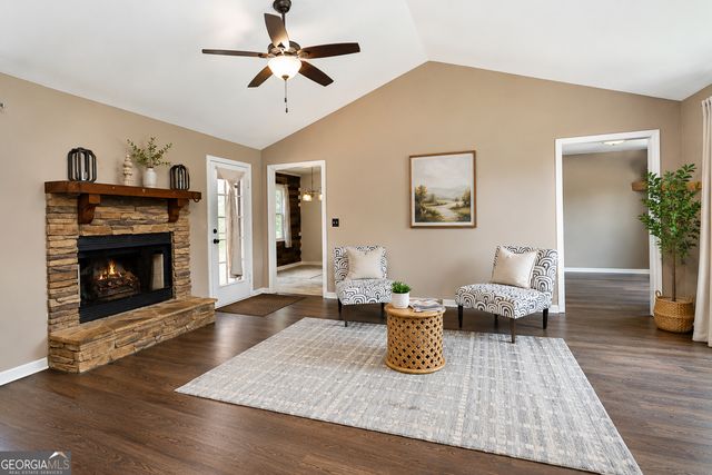 29 Whistle Stop Drive SW, Cartersville, GA 30120