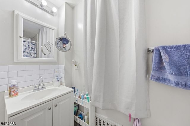 27 Longview St, West Orange Twp., NJ 07052