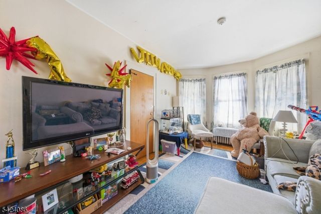 27 Longview St, West Orange Twp., NJ 07052