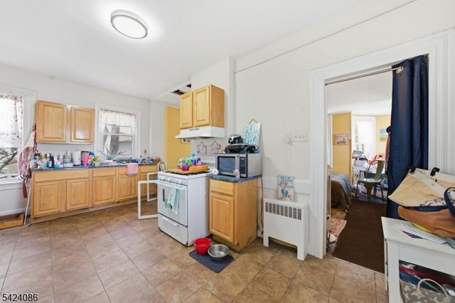 27 Longview St, West Orange Twp., NJ 07052