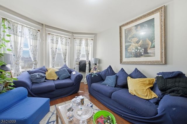 27 Longview St, West Orange Twp., NJ 07052