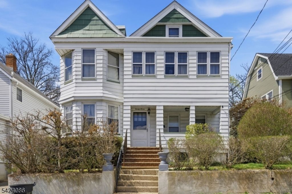 27 Longview St, West Orange Twp., NJ 07052