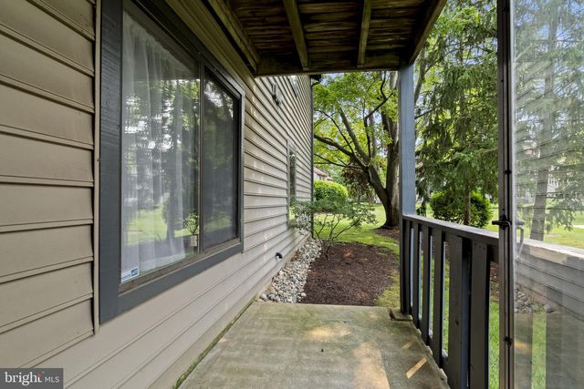 5302-A ABERDEEN DR, Mount Laurel, NJ 08054