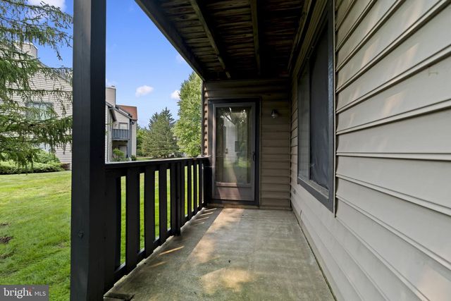 5302-A ABERDEEN DR, Mount Laurel, NJ 08054
