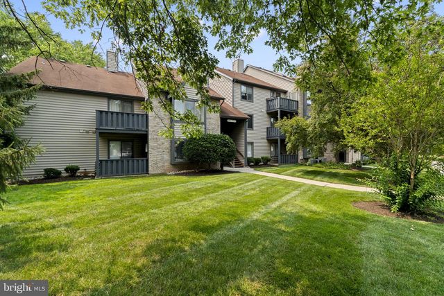 5302-A ABERDEEN DR, Mount Laurel, NJ 08054