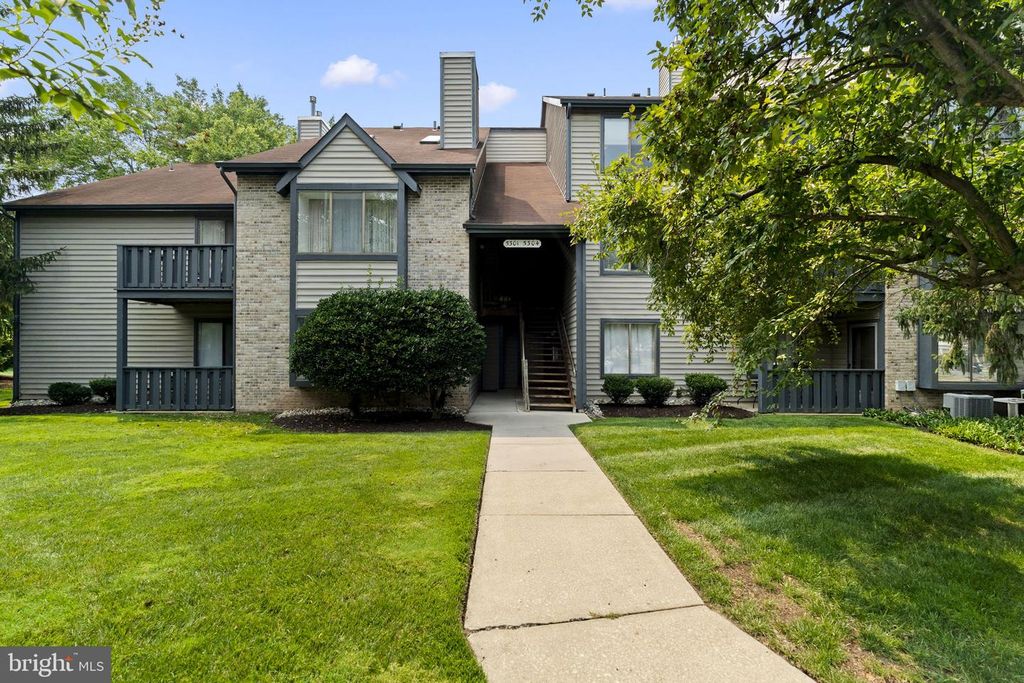5302-A ABERDEEN DR, Mount Laurel, NJ 08054