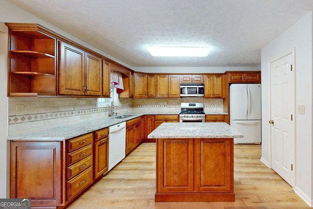 3015 Seagull Drive, Duluth, GA 30096