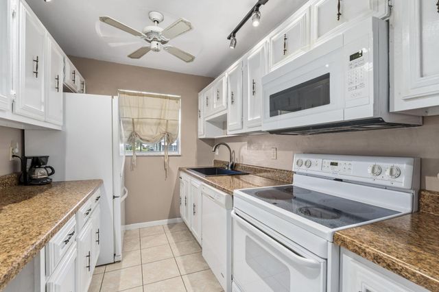 903 Savannas Point Drive A, Fort Pierce, FL 34982