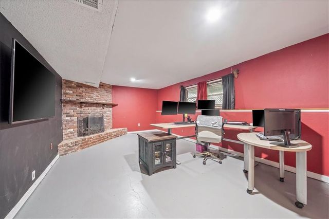 6908 Millridge Street, Shawnee, KS 66218