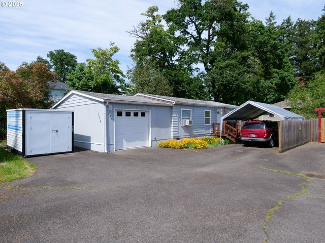 154 N 5TH St, St Helens, OR 97051