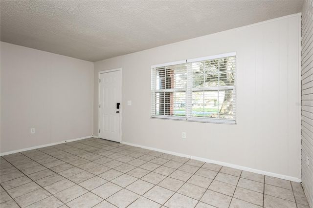 104 LIGHTER LOG LANE, Auburndale, FL 33823
