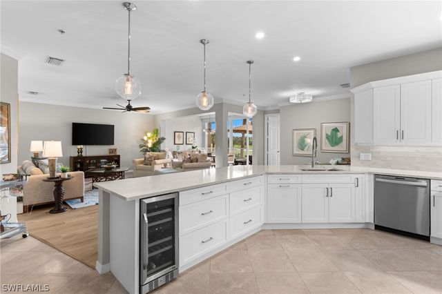 1540 Clermont DR 103, Naples, FL 34109