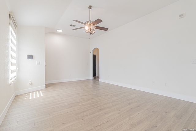 7502 COPPER LK, Converse, TX 78109