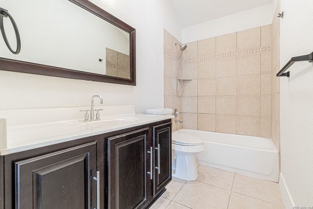 7502 COPPER LK, Converse, TX 78109