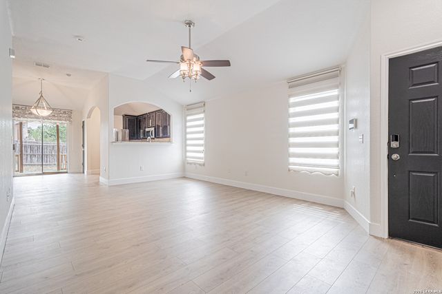 7502 COPPER LK, Converse, TX 78109