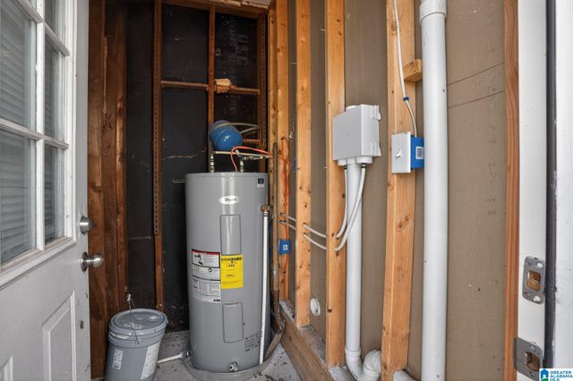 825 FOWLER CR, Birmingham, AL 35215