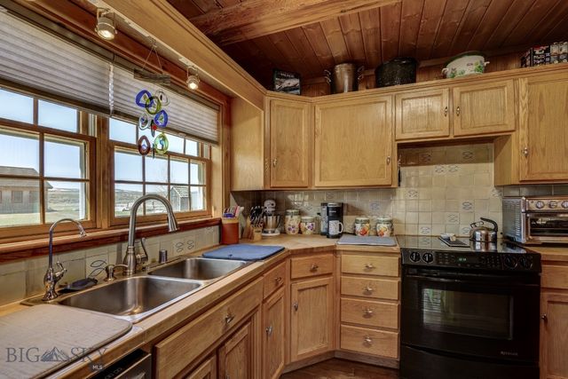 54 Torry Rd, Cameron, MT 59720