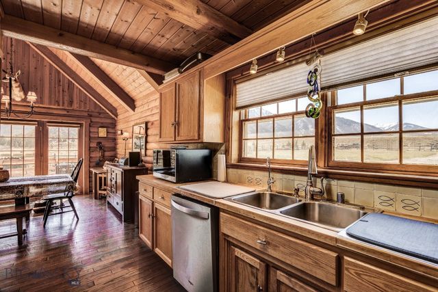 54 Torry Rd, Cameron, MT 59720