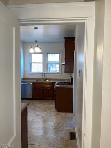 1607 E Ocean View AVE, Norfolk, VA 23503