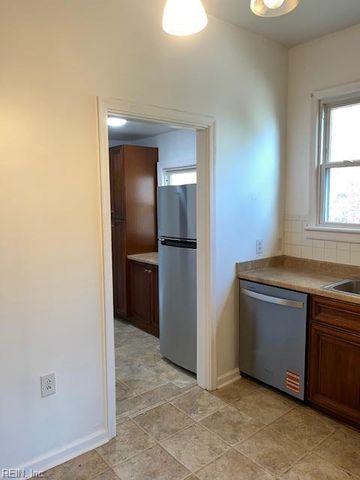 1607 E Ocean View AVE, Norfolk, VA 23503