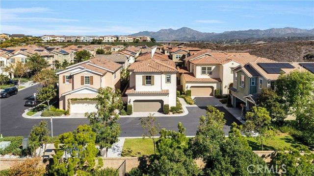 66 Fosco Street, Rancho Mission Viejo, CA 92694