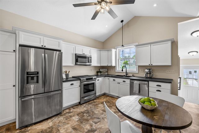 716 8th Street SW, Cedar Rapids, IA 52404