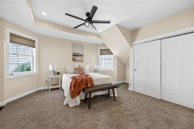 716 8th Street SW, Cedar Rapids, IA 52404